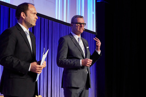  Geschäftsführer Gunther Gamst (links) und Bernhard Schöner, Leiter der Marketingabteilung bei Daikin, führten durch das Programm<br /> 