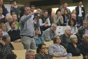  Beim Konversionsprozess in Heidelberg ist es der NH ProjektStadt erfolgreich gelungen, viele Gruppen einzubinden und breite Bevölkerungsschichten schon früh zu aktivieren – wir hier beim Bürgerforum im Helmholtz-Gymnasium im April 2013 