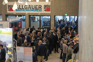  Netzwerken im Foyer des Oberstdorfhauses 