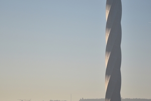  Weithin sichtbar: der Testturm für innovative Aufzugstechnik von ThyssenKrupp in Rottweil 