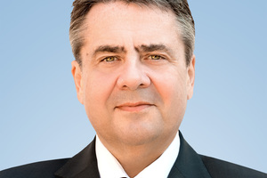  Halten die Impulsvorträge: der ehemalige Bundesaußenminister Sigmar Gabriel, ... 