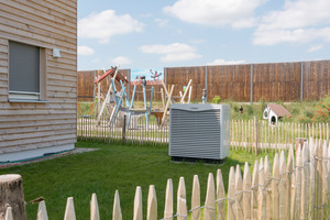  Extrem leise und zudem nach der Spielplatzrichtlinie gebaut: der Luftkollektor aroCOLLECT der Vaillant Wärmepumpe. 