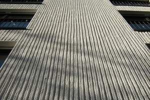  Erzeugung einer individuell geschaffenen Putzstruktur durch das Einlegen von Seilen in die frische Putzlage 
