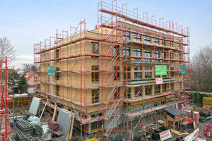  Mit dem WDV-System „Thermowall“ von GUTEX ist die Fassadendämmung aus Holzfaser ebenso wirtschaftlich wie energetisch attraktiv  