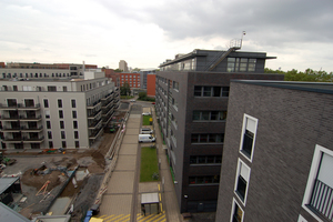  Die Gebäude umschließen einen Innenhof, in dem Mietergärten und ein Kinderspielplatz im Bereich der Tiefgaragen-Überbauung angelegt werden 