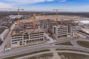  Erste Baumaßnahme auf dem Gelände ist ein Büro- und Werkstattgebäude – das sogenannte Projekthaus 