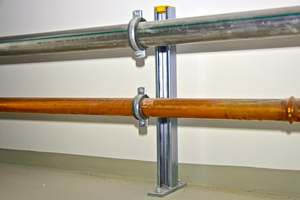  Für die Anbindung der Gasbrennwertanlage kam 42 mm Kupferrohr zum Einsatz. Zur Versorgung der Frischwasserstation zur Brauchwassererwärmung wurde das Edelstahlrohr NiroSan in 54 mm genutzt 