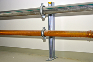  Für die Anbindung der Gasbrennwertanlage kam 42 mm Kupferrohr zum Einsatz. Zur Versorgung der Frischwasserstation zur Brauchwassererwärmung wurde das Edelstahlrohr NiroSan in 54 mm genutzt 