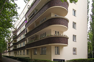  Mendelsohns Einsatz von Backstein war innovativ: Die Schichtung von glänzenden Bindern und matteren Läufern erzeugt eine gestreifte Struktur an der Fassade des Woga-Komplexes in Berlin. 