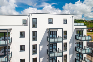  Alle Wohnungen verfügen entweder über eine Terrasse, einen Balkon oder sogar eine Dachterrasse 