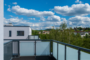  Die geräumigen Balkone sowie die Terrassen im EG und im Staffelgeschoss sorgen für eine ganz besondere Wohnfreiheit und bieten einen tollen Blick über das neue grüne Wohnquartier 