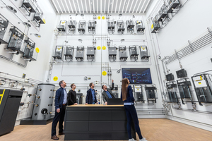  Wissen erlebbar machen: In speziellen Laboren lassen sich komplexe Zusammenhänge der Gebäudetechnik simulieren. Das AquaLab etwa veranschaulicht die Funktion von  Trinkwassermanagementsystemen. 