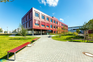  Dauerhaftes Modulgebäude: Schule in Berlin Schönefeld 
