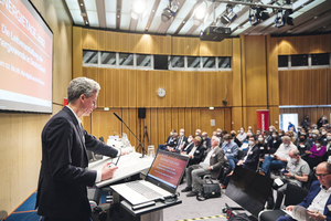  Die Veranstaltung verspricht Genuss. So werden die Informationen in leicht bekömmlichen „Vortragshäppchen“ serviert 