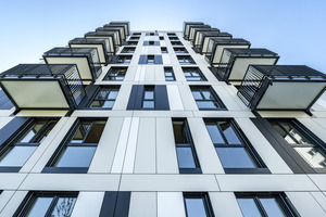 Die großformatigen Fassadentafeln aus Faserzement kombinieren attraktive Designmöglichkeiten mit hoher Wirtschaftlichkeit  