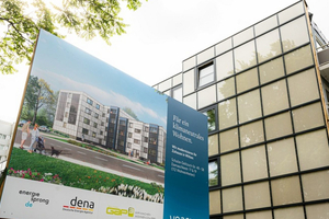  In Witten saniert die Vonovia ein Quartier mit drei- bis achtgeschossigen Gebäuden. Die Gebäude erhalten eine innovative Solarwabenfassade. 
