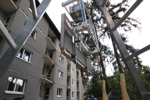  In Erlangen wird derzeit das größte serielle Sanierungsprojekt in Deutschland realisiert. Bis 2027 saniert die GEWOBAU Erlangen mehrere Quartiere mit insgesamt 6.000 Wohnungen. Durch Aufstockung wird hier zusätzlicher Wohnraum geschaffen. 
