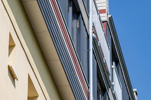  Der aufgestockte Gebäudeteil bezieht seine Wirkung aus der Kombination von horizontal und vertikal angeordneten Hardie® Plank Fassadenbekleidungen sowie aus einer Farbgebung, die mutige Akzente setzt 