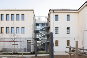  Bei der Sanierung der Münchner Kindertagesstätte wurden zeitgemäße Standards in ein denkmalgeschütztes Gebäude implementiert 