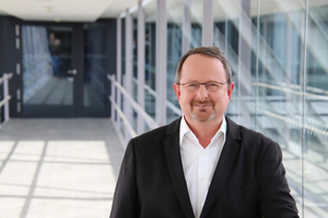  Stefan Metzler ist Produktmanager im Fachbereich Sicherheit und Gesundheitsschutz bei DEKRA 