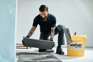  Die BlueComfort-Technologie ebnet den Weg für ein nachhaltiges Fliesenverlege-Sortiment 