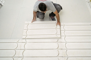  Anschließend verlegten die Handwerker die Therm25™ Fußbodenheizelemente 