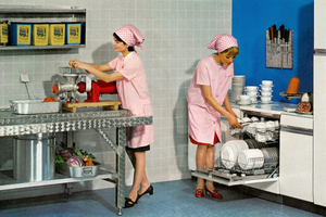 Wenn es schnell gehen muss, helfen Gewerbespüler von Miele auch in der Metzgerei. 