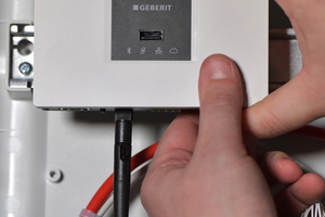  Das Gateway dient zur Stromversorgung für Urinalsteuerungen und elektronische Waschtischarmaturen 