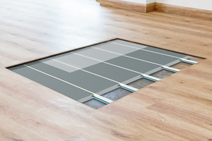  Uponor Siccus mini: Die oberflächennahe Positionierung der Heizrohre und die optimale Wärmeverteilung der Aluminiumschicht sorgen für schnelles Erreichen der Wohlfühltemperatur.  