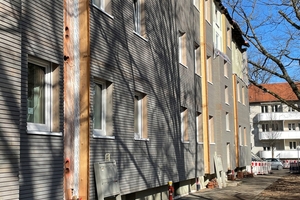  In Erlangen wird derzeit das größte serielle Sanierungsprojekt in Deutschland realsiert. Bis 2027 lässt die Gewobau Erlangen mehrere Quartiere mit dem innovativen Ansatz energetisch modernisieren 