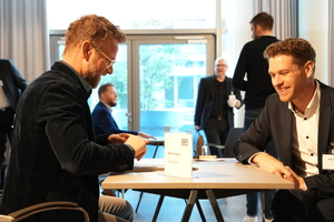  In lockerer Atmosphäre gingen die Vertreter der Industrie auf Tuchfühlung mit den Immobilienprofis 