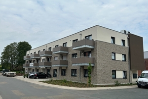  Die Appartments des neuen Wohnzentrums verfügen über Balkone. Der Wohnstandard ist hoch, das Haus selbst ist gebaut als Effizienzhaus KfW 40 plus 