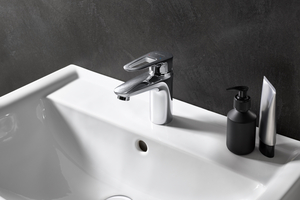  Abb. 3: Verbühungsschutz und Hygiene bei Durchflusserwärmern im Einklang: Aus hygienischen Gründen sollte das Warmwasser (PWH) über 50 °C erhitzt werden. Der Einhebelmischer Modus mit integrierter ThermoProtect-Technologie schützt sicher vor Verbrühungen, indem die Temperatur in der Armatur thermostatisch auf 38°C begrenzt wird 