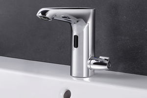  Abb. 4: XERIS E-T Waschtisch-Armatur mit thermostatischem Verbrühungsschutz und Stagnationsspülung, z. B. 72 Std. nach letzer Nutzung: Hygienisch und wirtschaftlich die beste Alternative für alle Einrichtungen mit hohen Ansprüchen an Verbrühungsschutz und den Erhalt der Trinkwassergüte 