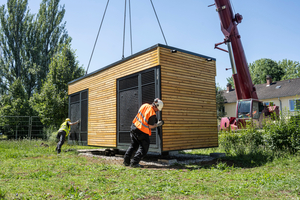  Das Modul wird vorinstalliert geliefert. Es muss lediglich elektrisch angeschlossen und wasserseitig mit dem Gebäude verbunden werden 
