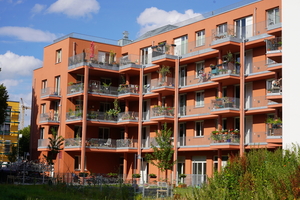  Die Laubengänge dienen nicht nur zur Erschließung, sie sind auch ein beliebter Spielort für die Kinder des Hauses geworden 