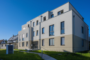  Haus 2 ist von der Kubatur her bedeutend schlichter gestaltet als Haus 1 und punktet mit seiner Symmetrie 