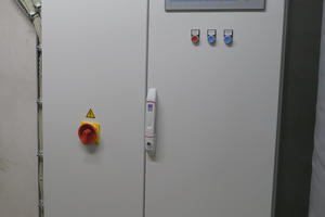  Der Schaltschrank der Hermes GmbH mit integrierter Simatic HMI von Siemens 