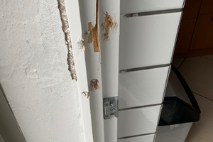  Die von den Service Friends robust gesicherte Terassentür mit Pilzkopfbeschlägen hielt dem Aufbruchsversuch erfolgreich stand 