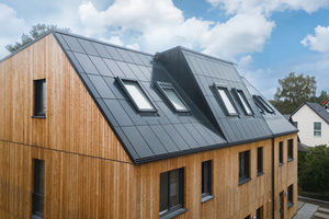  Die Dachform leitet sich vom sogenannten Berliner Dach ab. Jedes Kokoni-Haus bindet nach Herstellerangaben mehr CO2 als durch den Bau freigesetzt wird 