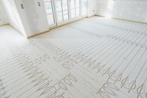  Durch den gezielten Einsatz innovativer Systeme wie der Trockenestrichlösung fermacell® Therm25™ konnten nicht nur eine effiziente Fußbodenheizung realisiert werden, sondern auch die Herausforderungen der statischen Belastbarkeit sowie des Trittschallschutzes gemeistert werden 