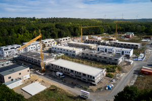  Gebäude in Massivbauweise eignen sich aufgrund ihrer Stabilität und Widerstandsfähigkeit insbesondere bei Projekten mit hohen Anforderungen an Schall-, Feuchte- und Brandschutz 