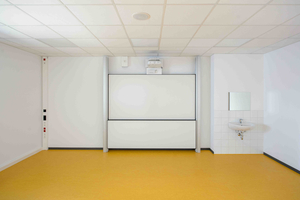  Whiteboards und moderne digitale Lehrmedien halten in den neuen Schulen Einzug 
