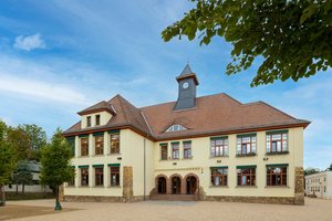  Die Grundschule Dölau der Stadt Halle (Saale) setzt auf die bedarfsgerechte Raumtemperaturregelung en:key von Kieback&amp;Peter 