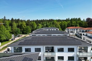  Dank des Mieterstrom-Contractings können in Königsfeld rund 60 Wohnungen mit Grünstrom unmittelbar vom eigenen Dach aus beliefert werden 