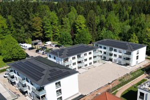  Durch das Projekt im Schwarzwald werden 55 Tonnen CO2 pro Jahr eingespart und die Mieterinnen und Mieter sparen jährlich bis zu 150 Euro an Stromkosten 