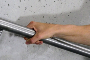  „Umgreifbarer“ Handlauf 