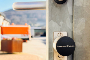  167 digitale Schließ-zylinder wurden seit 2016 in verschiedenen Gebäuden der Stadt installiert, hier der Fußgängerzugang zum Betriebshof der Stadt 