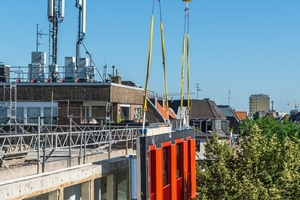  Die energetisch optimierte Vorhangfassade besteht aus Gipsfaserplatten, Mineralwolldämmung sowie Fassadentafeln aus hoch verdichteter Steinwolle 