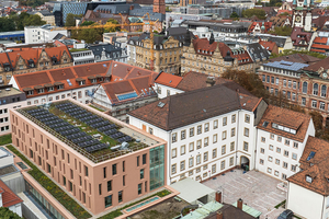 Der neue Erweiterungsbau des Amtsgerichts Freiburg harmoniert mit dem historischen Bestand und beweist gleichzeitig architektonische Eigenständigkeit.  